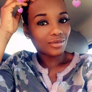 Meet your Posher, Ebony